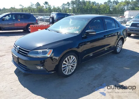 2015 Volkswagen Jetta 1.8T Se z USA, uszkodzony, nr VIN 3VWD17AJ9FM319821